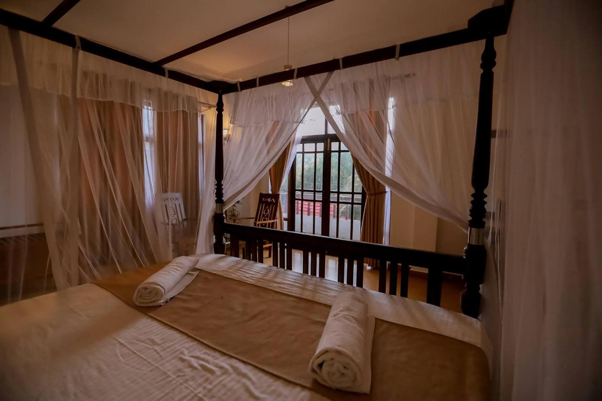 Nibbana Mirissa Hotel Экстерьер фото